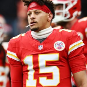 Kansas City Chiefs quarterback Patrick Mahomes (15) warms up before the game between the Cleveland Browns and the Chiefs at Huntington Bank Field.