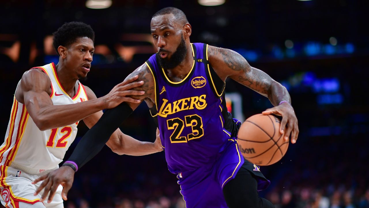 NBA: LeBron James Atlanta Hawks at Los Angeles Lakers