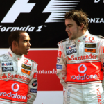 Siegerehrung beim GP von Italien 2007: Sieger Fernando Alonso (Spanien, re.) im Gespräch mit Teamkollege Lewis Hamilton (England beide McLaren Mercedes)