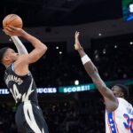 Giannis Antetokounmpo NBA: Philadelphia 76ers at Milwaukee Bucks