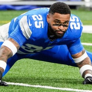 Detroit Lions safety Jamal Adams (25) warms up before the game between Detroit Lions and Green Bay Packers at Ford Field in Detroit on Thursday, Dec. 5, 2024.