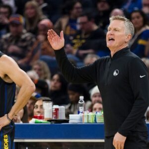 Steve Kerr Echoes Stephen Curry’s Post-Game Message, Says It’ll Be “Irresponsible to Trade Everything Away”