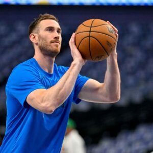 Oklahoma City Thunder forward Gordon Hayward (33) warms up before the game between the Dallas Mavericks and the Oklahoma City Thunder in game four of the second round for the 2024 NBA playoffs at American Airlines Center.