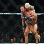 November 16, 2024, New York City, Ny, New York City, Ny, United States: NEW YORK New York City, Ny, NY -NOVEMBER 16:Charles Oliveira and Michael Chandler meet in the octagon for a 3-round bout for UFC309 - Jones vs Miocic at Madison Square Garden on November 16, 2024 in New York City, NY ( PxImages) New York City, Ny United States - ZUMAp175 20241116_zsa_p175_560 Copyright: xLouisxGrassex