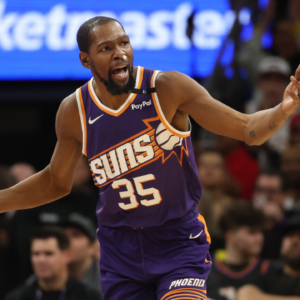 Phoenix Suns forward Kevin Durant (35) reacts against the Atlanta Hawks in the second half