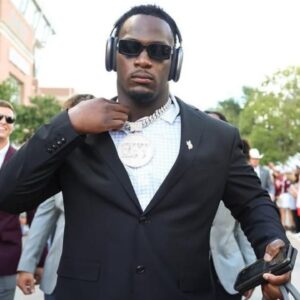 Texas A&M Defensive End Nic Scourton