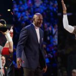 Patrick Mahomes (L), Michael Jordan (C), LeBron James (R)