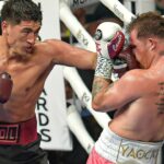 Boxeo 2022 Saul - Canelo- Alvarez (MEX) vs Dmitry Bivol (RUS Fight (L-R), Dmitry Bivol (RUS) and Saul -Canelo- Alvarez (MEX) during the Boxing match for the WBA World Light Heavyweight Championship, at T-Mobile Arena in Las Vegas, Nevada, on May 7, 2022.