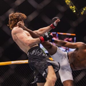 Michael Page battles Sharaputdin Magomedov in their middleweight fight during the UFC Fight Night: Adesanya v Imavov event at anb Arena on February 1, 2025 in Riyadh, Saudi Arabia. ( PxImages) Riyadh Saudi Arabia - ZUMAp175 20250201_zsa_p175_160 Copyright: xDannyxPerezx