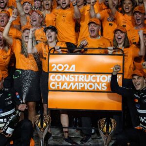 NORRIS Lando (gbr), McLaren F1 Team MCL38, portrait STELLA Andrea (ita), Team Principal of McLaren F1 Team, portrait PIASTRI Oscar (aus), McLaren F1 Team MCL38, portrait BROWN Zak (usa), CEO of of McLaren Racing, portrait Mclaren 2024 Constructor Champions celebration during the Formula 1 Etihad Airways Abu Dhabi Grand Prix 2024, 24th round of the 2024 Formula One World Championship, WM, Weltmeisterschaft from December 6 to 8, 2024 on the Yas Marina Circuit, in Abu Dhabi, United Arab Emirates