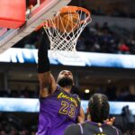 LeBron James dunk NBA: Los Angeles Lakers at Dallas Mavericks
