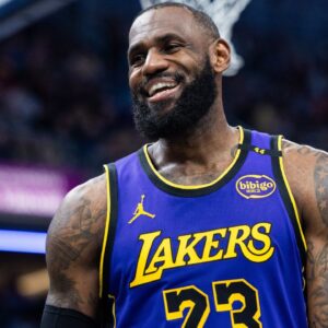 LeBron James ‘Disgusted’ by a Reporter Wearing Manchester United Jacket During a Post-Workout Interview