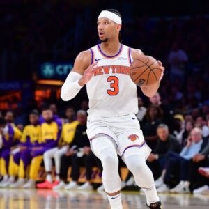 New York Knicks guard Josh Hart (3) controls the ball against the Los Angeles Lakers during the first half at Crypto.com Arena.