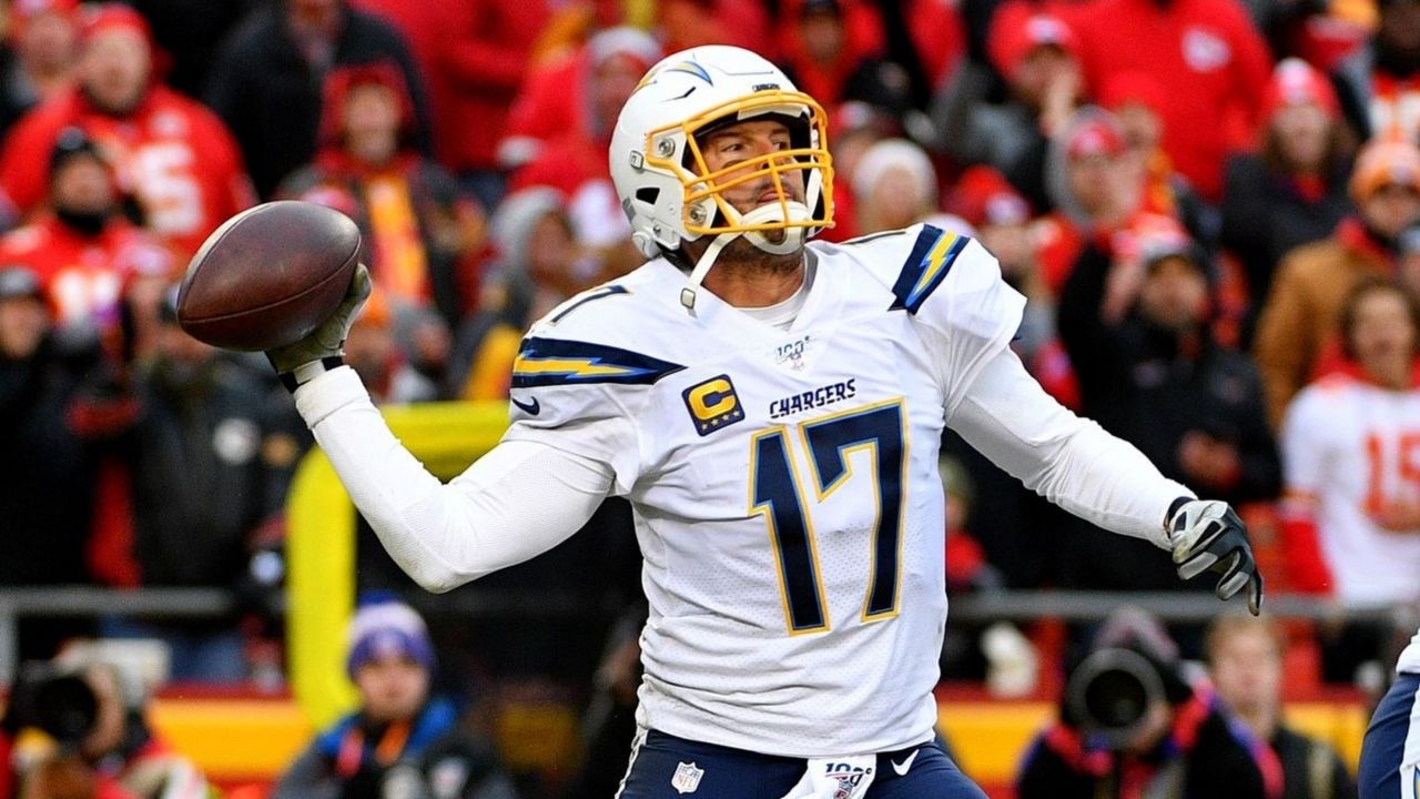 Los Angeles Chargers quarterback Philip Rivers (17) throws a pass during the second half against the Kansas City Chiefs at Arrowhead Stadium.