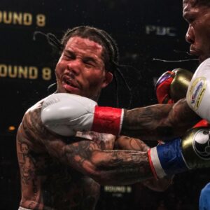 Action between Gervonta Davis (30-0 28 KOs) and Lamont Roach (25-1-1 10 KOs) in a contest for Davis WBA Lightweight Championship.