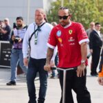 Lewis Hamilton (Scuderia Ferrari HP, 44), Oscar Piastri (McLaren Formula 1 Team, 81)