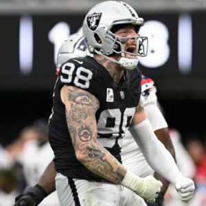 Las Vegas Raiders defensive end Maxx Crosby (98) reacts to a play against the New England Patriots in the second quarter at Allegiant Stadium.