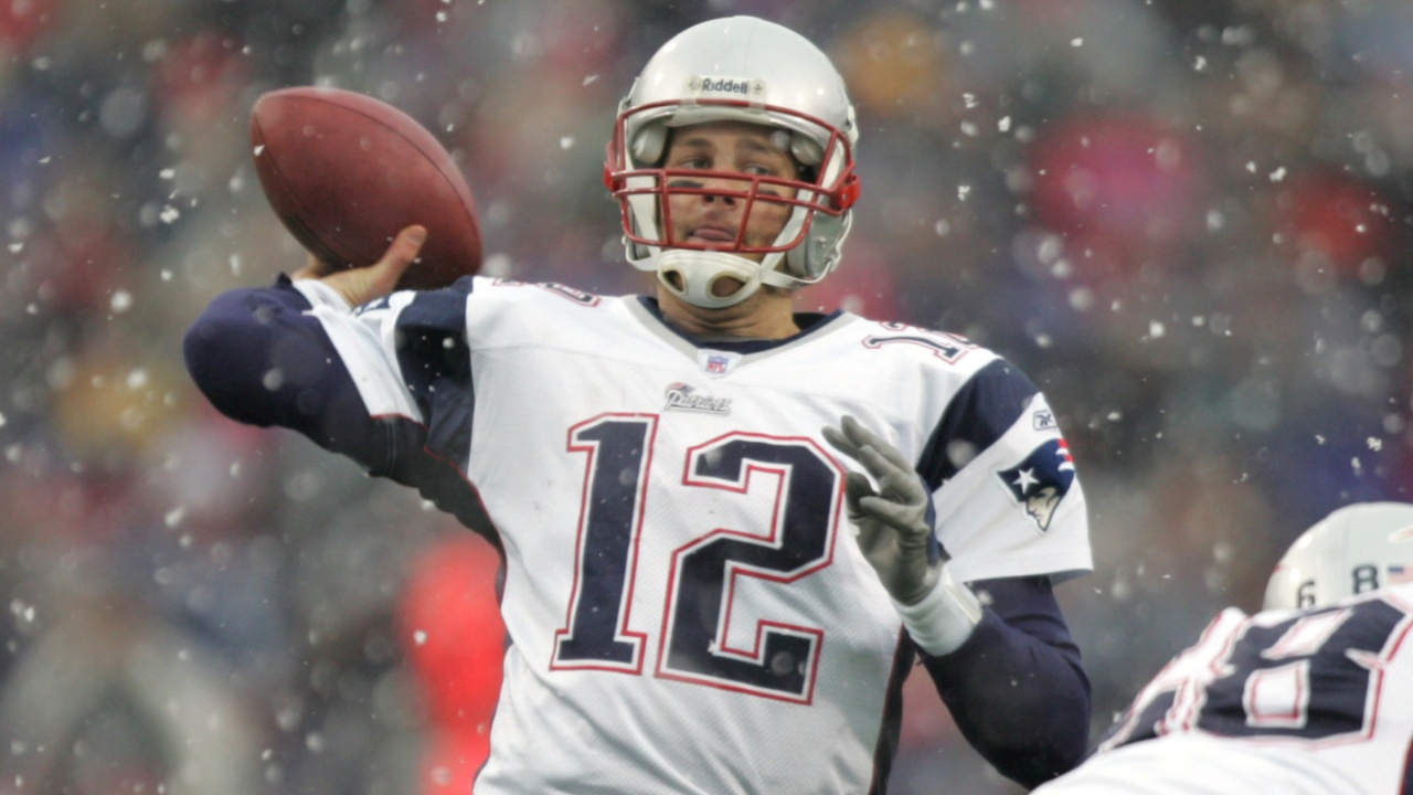 Dec 10, 2005;Orchard Park, NY; New England Patriots quarterback (12) Tom Brady throws a pass against the Buffalo Bills in the 3rd quarter of a game at Ralph Wilson Stadium. The Patriots beat the Buffalo Bills 35-7.
