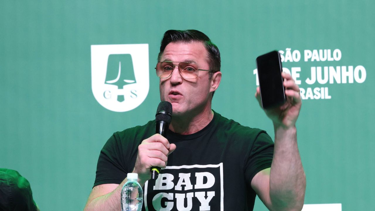 Collective and Face-Off between Anderson Silva x Chael Sonnen Sao Paulo (SP), 06 12 2024