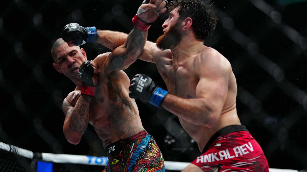 Alex Pereira and Magomed Ankalaev meet in the octagon for a 5-round main event bout at UFC313