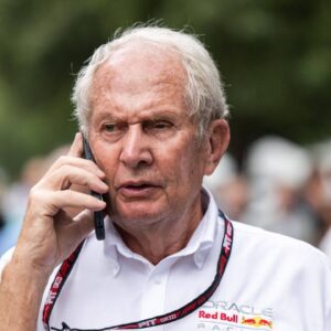Helmut Marko Oracle Red Bull Racing, Sports Director on the phone with smartphone, AUS, Formula 1 World Championship, Luis Vuitton Australian Grand Prix, Albert Park Circuit Melbourne, Qualifying, 2025 season, 15 03 2025
