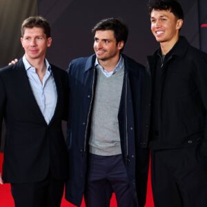 James, Team Principal of Williams Racing, SAINZ Carlos (spa), Williams Racing FW47, ALBON Alexander (tha), Williams Racing FW47, portrait, during the F1 75 Live at The O2