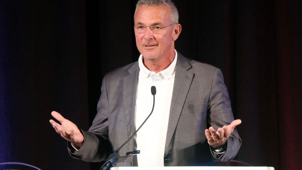 Urban Meyer was the keynote speaker of the 2025 All Sports Association Awards Banquet.