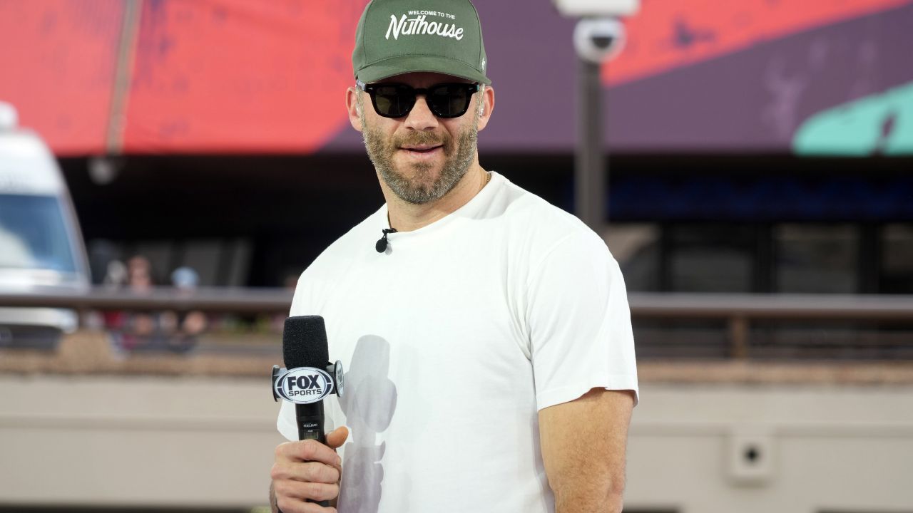 Julian Edelman on the Fox Super Bowl LIX set at Caesars Superdome.