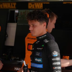 12.04.2025, Bahrain International Circuit, Sakhir, Formula 1 Gulf Air Bahrain Grand Prix 2025 ,im Bild Lando Norris (GBR), McLaren F1 Team