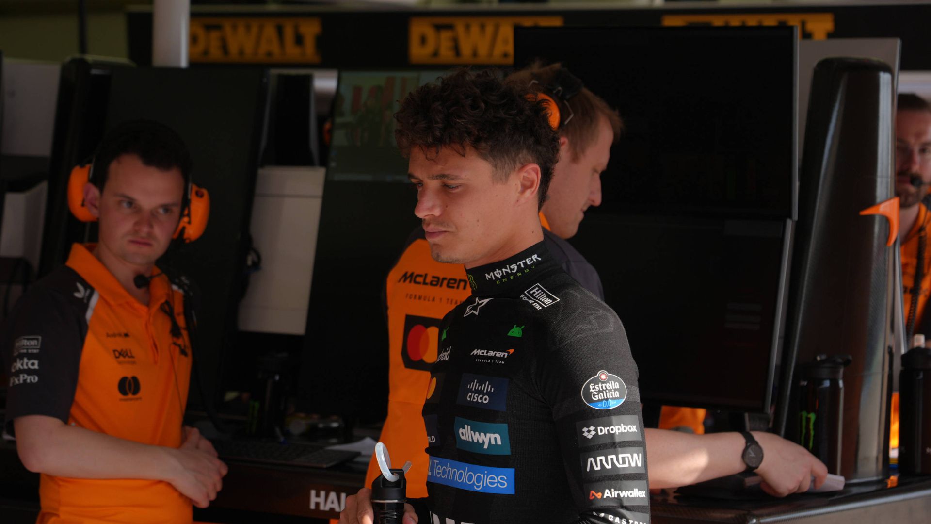 12.04.2025, Bahrain International Circuit, Sakhir, Formula 1 Gulf Air Bahrain Grand Prix 2025 ,im Bild Lando Norris (GBR), McLaren F1 Team