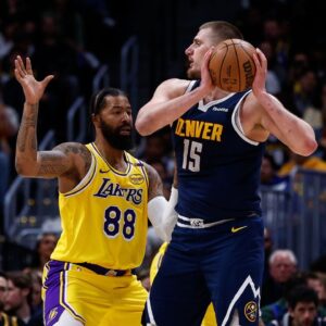 Markieff Morris (L) and Nikola Jokic (R)