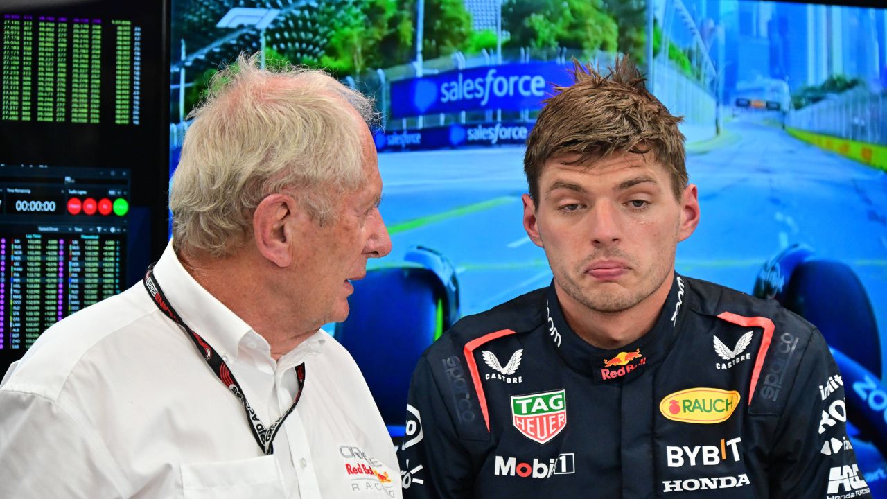 Dr Helmut Marko AUT, Oracle Red Bull Racing , 1 Max Verstappen NLD, Oracle Red Bull Racing , F1 Grand Prix of Singapore at Marina Bay Street Circuit on September 16, 2023 in Singapore