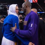 Golden State Warriors guard Stephen Curry (30, left) shakes hands with Los Angeles Lakers forward Kobe Bryant (24, right) after the game at Oracle Arena. The Warriors defeated the Lakers 116-98