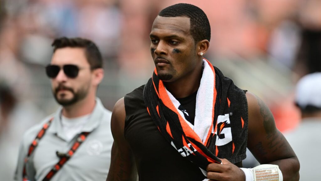 Despite Constant Injuries, Deshaun Watson Surpasses Patrick Mahomes in Career Earnings