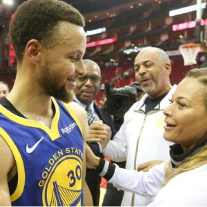 Sonya Curry and Steph Curry