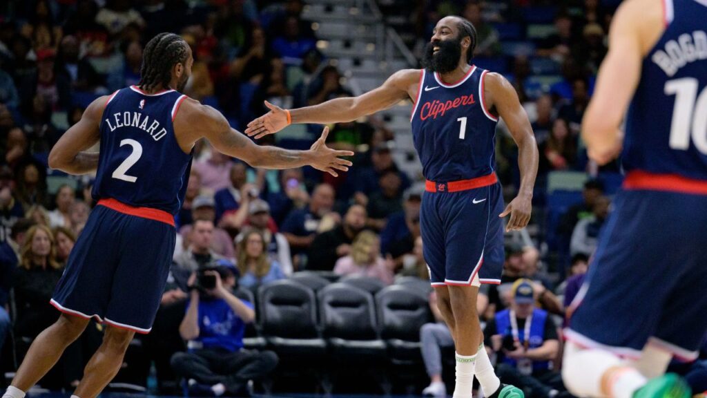 Los Angeles Clippers forward Kawhi Leonard (2) and Los Angeles Clippers guard James Harden (1) react during the second half against the New Orleans Pelicans at Smoothie King Center