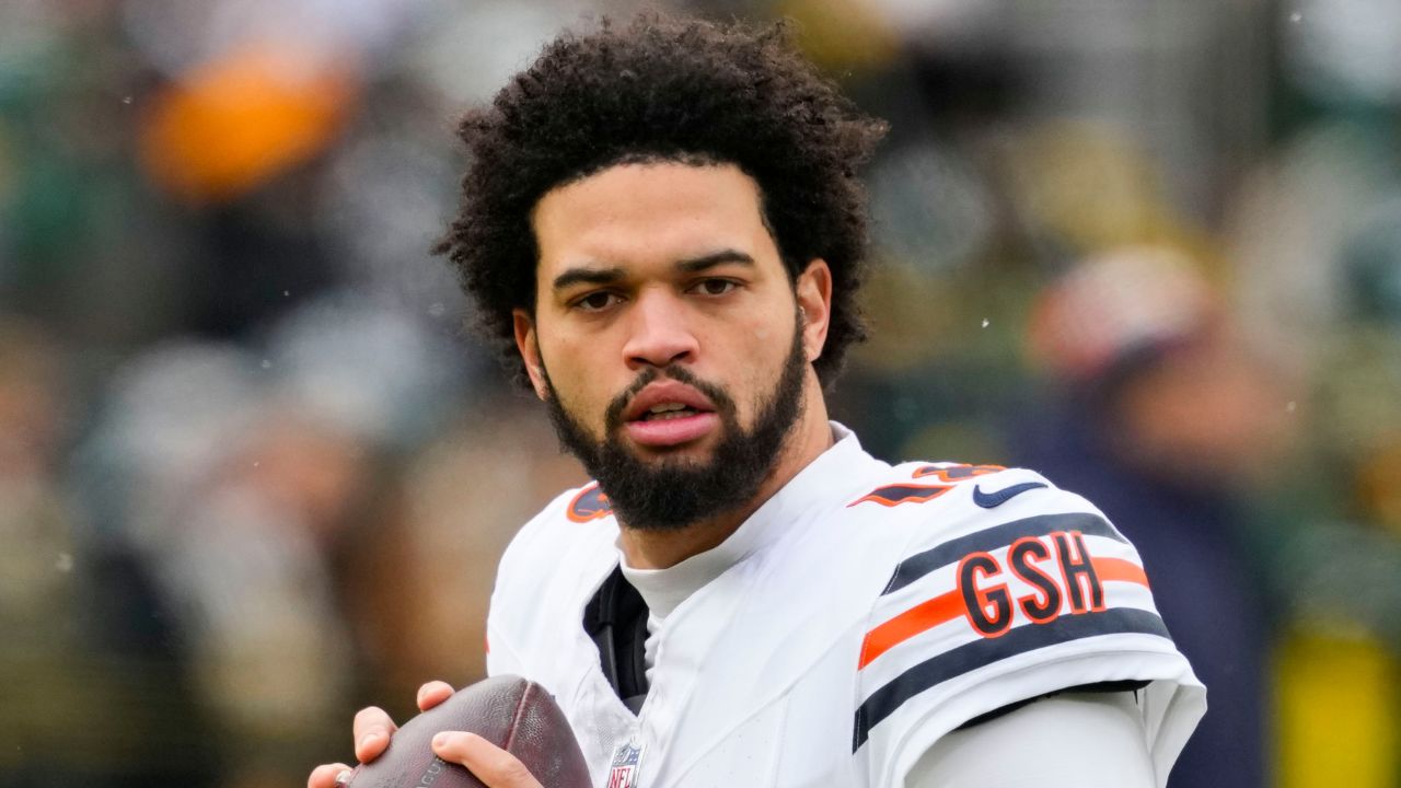 Chicago Bears quarterback Caleb Williams (18) during warmups prior to the game against the Green Bay Packers at Lambeau Field.