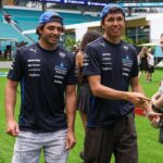 Alexander Albon (Atlassian Williams Racing), Carlos Sainz jr. (Atlassian Williams Racing) im Paddock, Grosser Preis von Miami, Motorsport