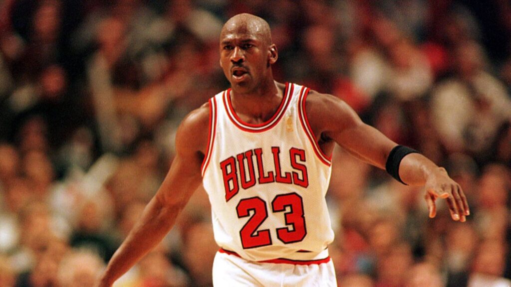 Bulls-Guard Michael Jordan gespannt Basketball Herren NBA, Saison 1996 97: Chicago Bulls Einzelbild United Center Chicago