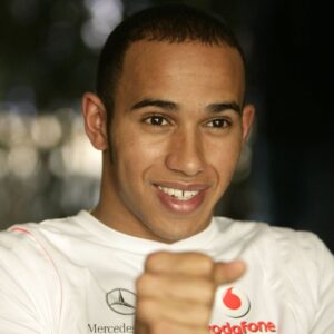 Lewis Hamilton (England McLaren Mercedes) imitiert seine Fahrt Motorsport Grand Prix Herren Großer Preis von China 2007