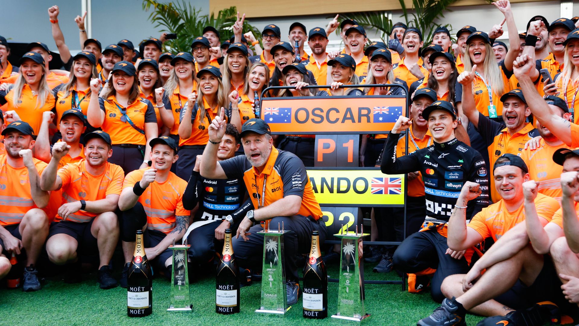 F1 - MIAMI GRAND PRIX 2025 BROWN Zak (usa), CEO of McLaren Racing, portrait NORRIS Lando (gbr), McLaren F1 Team MCL39, portrait STELLA Andrea (ita), Team Principal of McLaren F1 Team, portrait PIASTRI Oscar (aus), McLaren F1 Team MCL39, portrait team celebration
