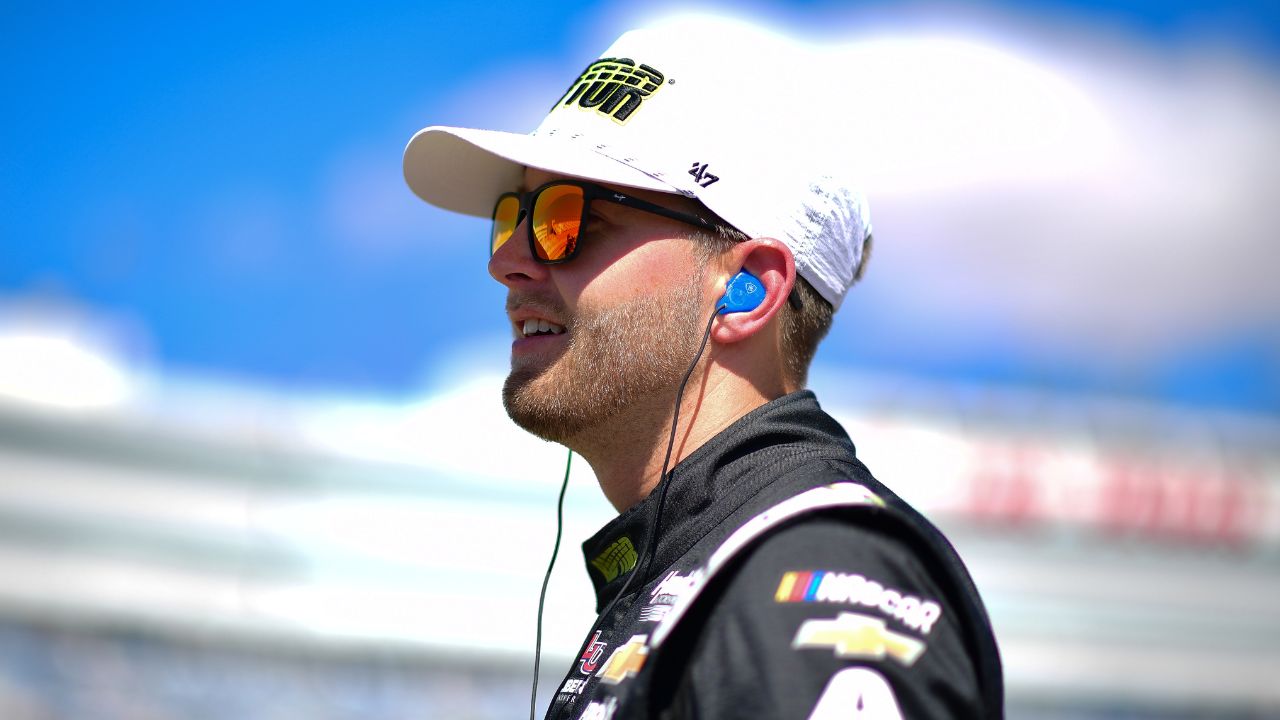 NASCAR Cup Series driver William Byron (24) during qualifying for the Pennzoil 400 at Las Vegas Motor Speedway.