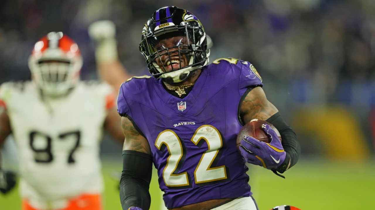 Baltimore Ravens running back Derrick Henry (22) runs for a touchdown during the fourth quarter against the Cleveland Browns at M&T Bank Stadium.