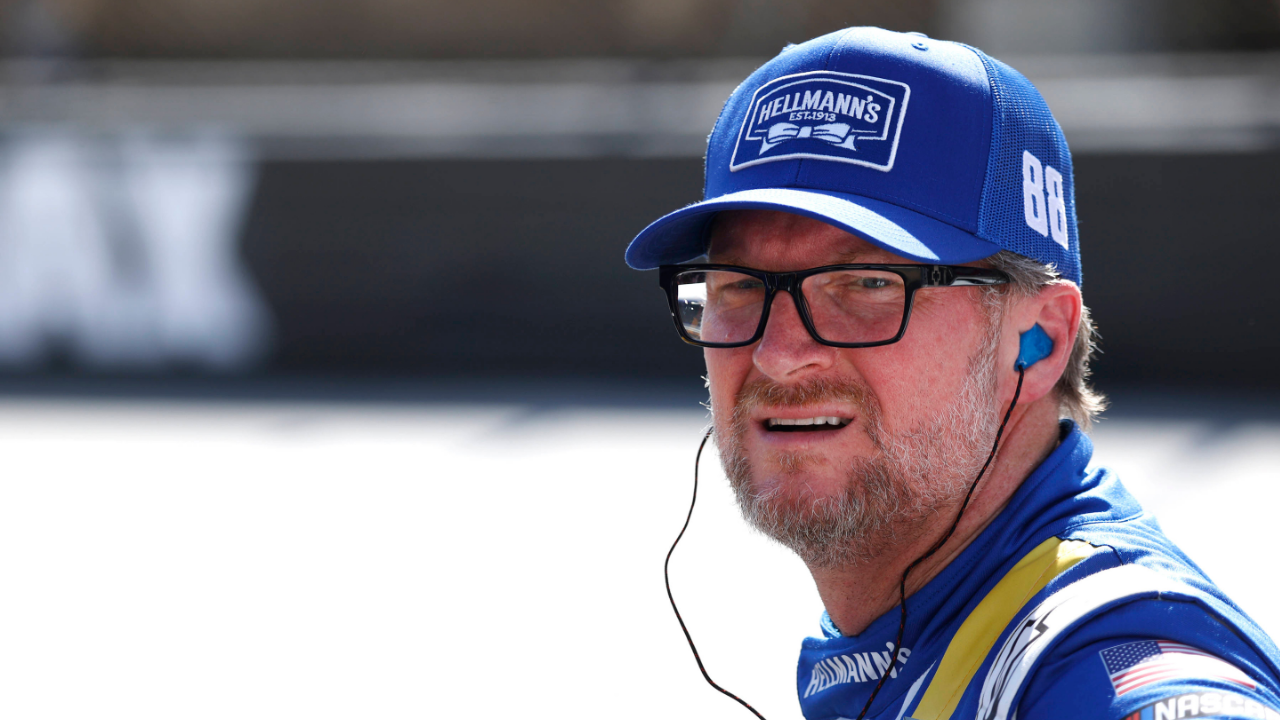 BRISTOL, TN - SEPTEMBER 20: Dale Earnhardt, Jr ( 88 JR Motorsports Hellmann s Chevrolet) talks with members of his crew during practice for the NASCAR, Motorsport, USA Xfinity Series Food City 300 on September 20, 2024 at Bristol Motor Speedway in Bristol, TN. (Photo by Jeff Robinson Icon Sportswire) AUTO: SEP 20 NASCAR Xfinity Series Food City 300 EDITORIAL USE ONLY Icon240920950300