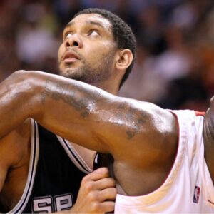 Shaquille O Neal (Miami Heat, re.) gegen Tim Duncan (San Antonio Spurs) - (Icon53410238) Basketball Herren NBA 2004 2005, Miami Heat - San Antonio Spurs 96:92