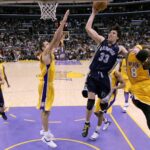 Mike Miller (Memphis Grizzlies) gegen Kobe Bryant (Los Angeles Lakers) - (Icon9100813) Basketball Herren NBA Saison 2005 2006