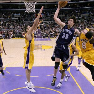 Mike Miller (Memphis Grizzlies) gegen Kobe Bryant (Los Angeles Lakers) - (Icon9100813) Basketball Herren NBA Saison 2005 2006