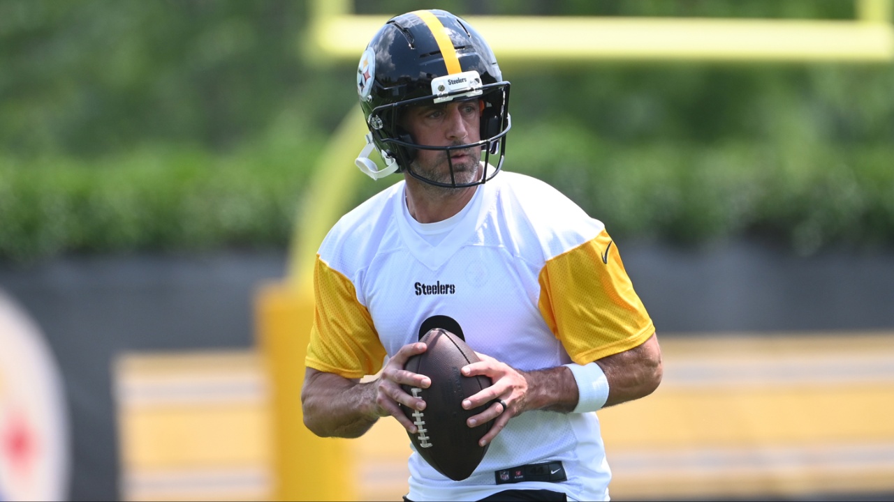 Pittsburgh Steelers quarterback Aaron Rodgers (8) drops back to pass during minicamp at their South Side facility.