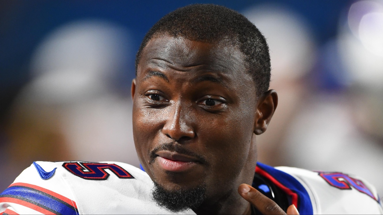 Buffalo Bills running back LeSean McCoy (25) reacts while on the sidelines against the Indianapolis Colts during the fourth quarter at New Era Field.