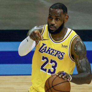 Los Angeles Lakers forward LeBron James (23) dribbles the ball against the Houston Rockets during the second quarter at Toyota Center